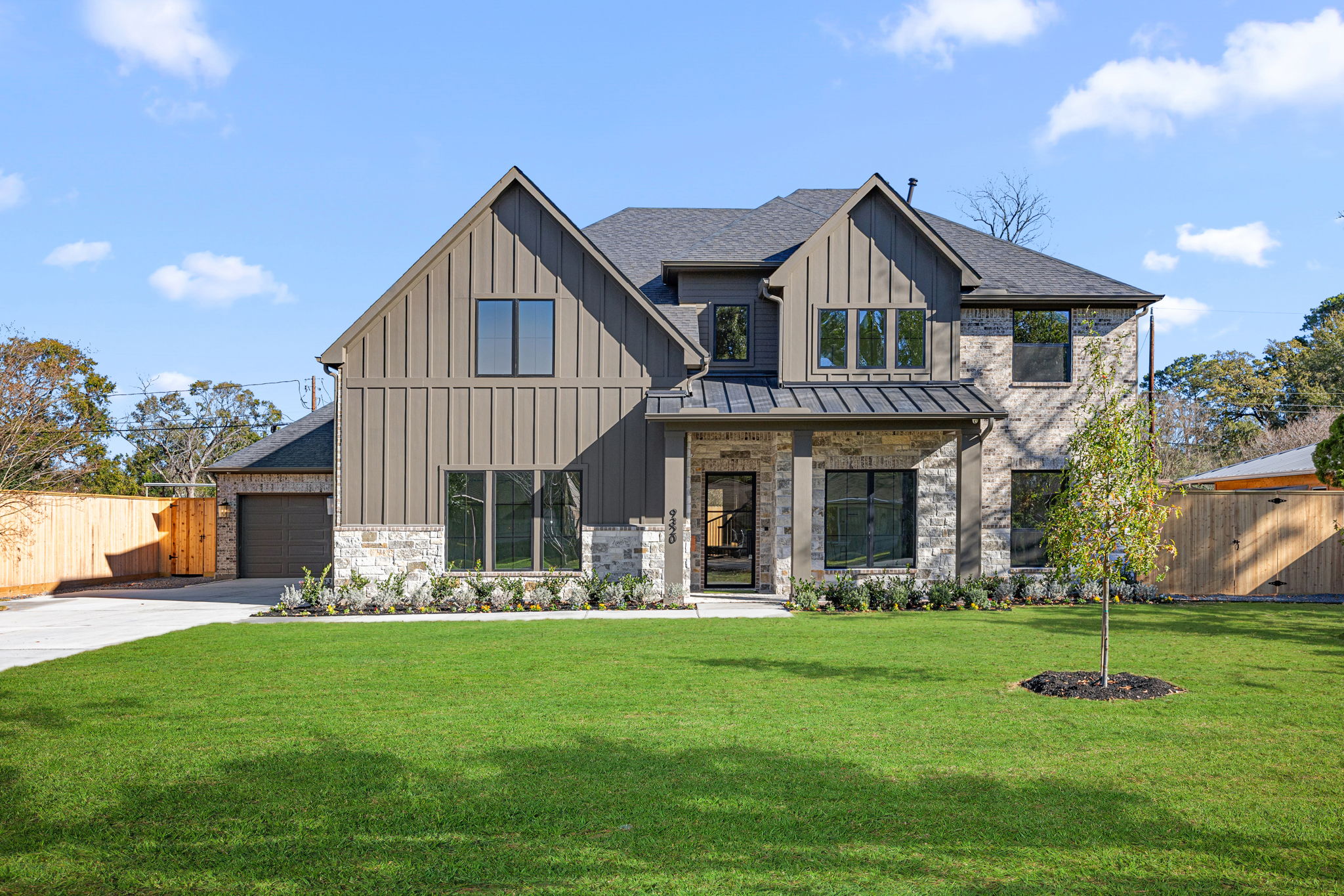 1-web-or-mls-IMG_2011-grass